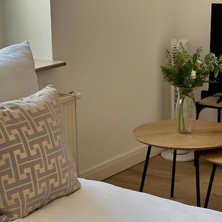 Raha Apartments - Modernes Studio-Apartment - Hbf - Gratis Parkplatz Ерфурт Екстер'єр фото