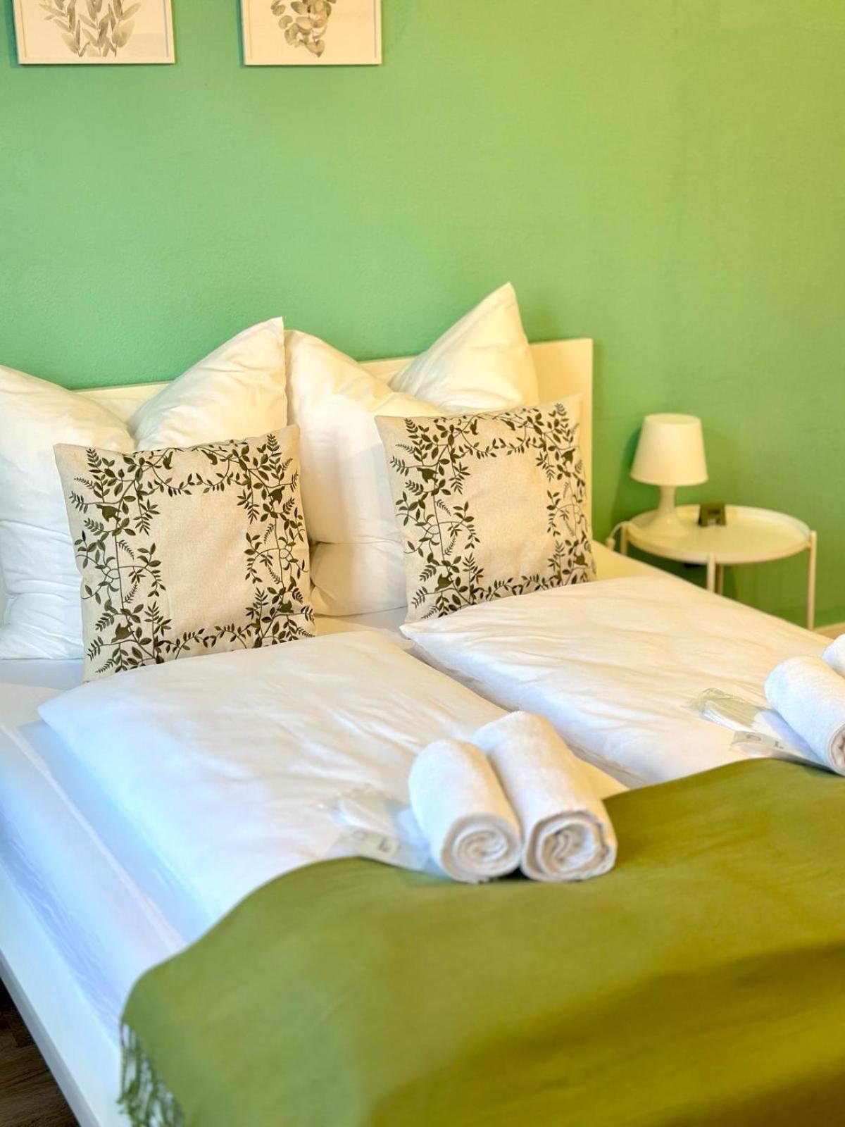 Raha Apartments - Modernes Studio-Apartment - Hbf - Gratis Parkplatz Ерфурт Екстер'єр фото