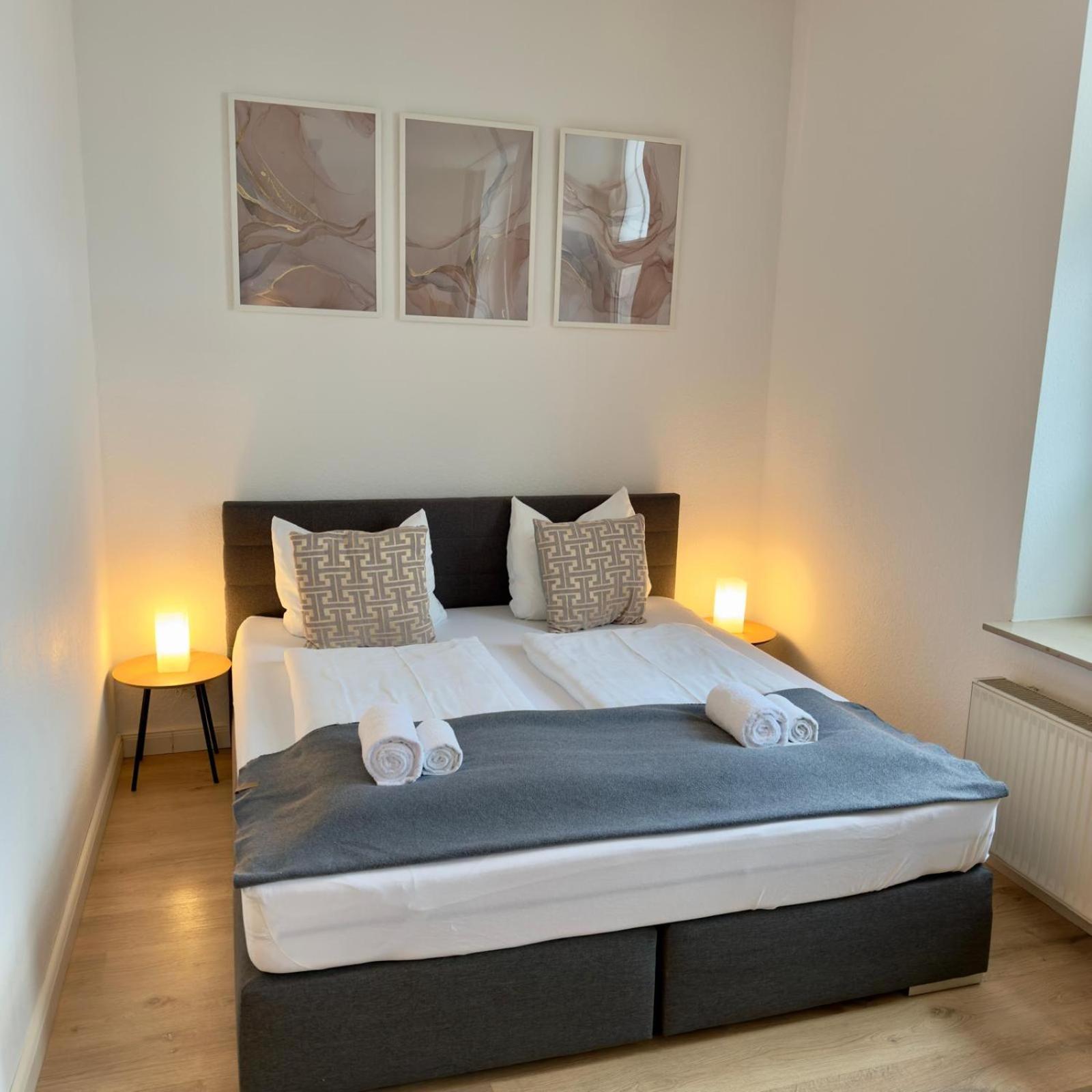 Raha Apartments - Modernes Studio-Apartment - Hbf - Gratis Parkplatz Ерфурт Екстер'єр фото