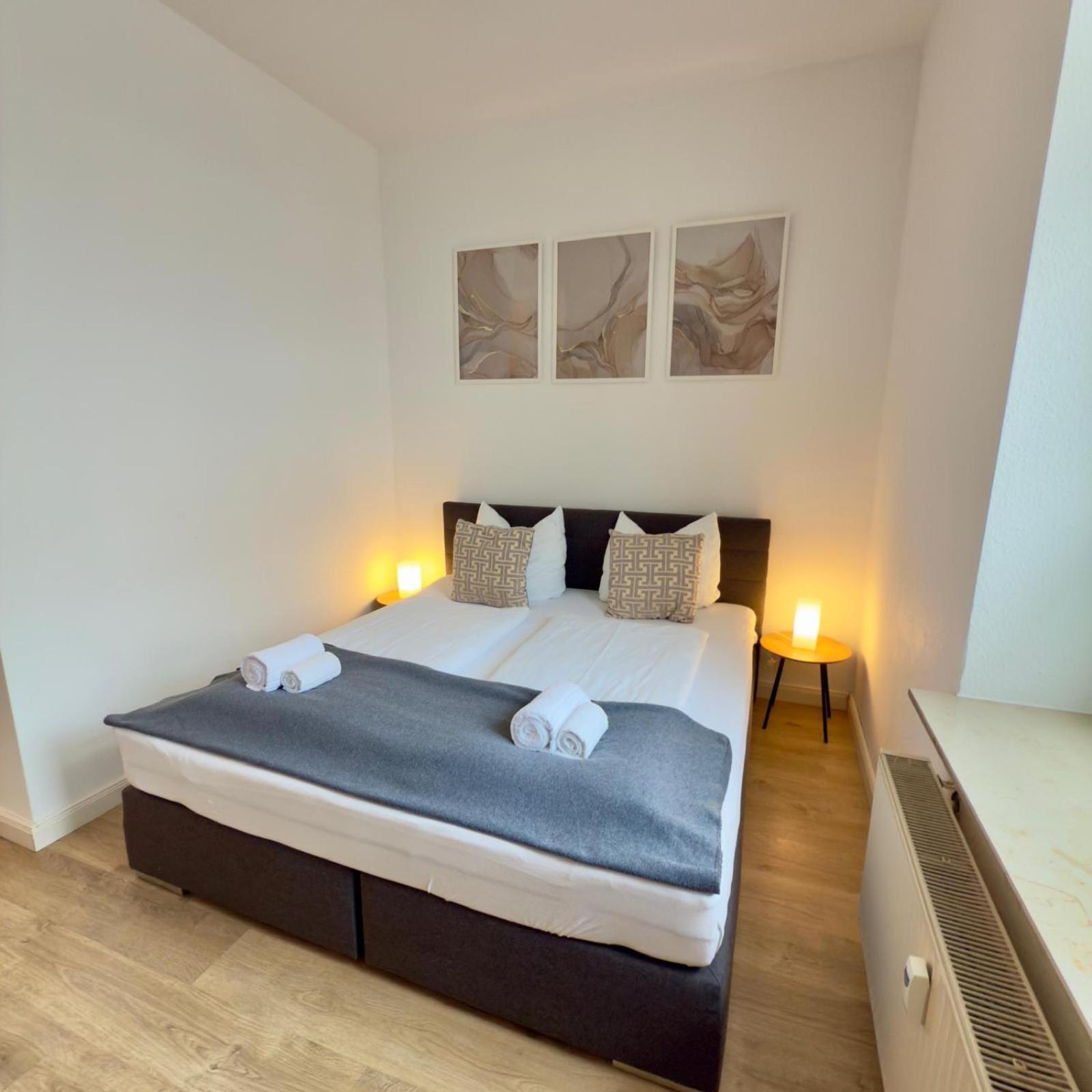 Raha Apartments - Modernes Studio-Apartment - Hbf - Gratis Parkplatz Ерфурт Екстер'єр фото